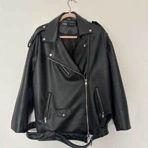 Zara Women's Sleek Black Biker Jacket
